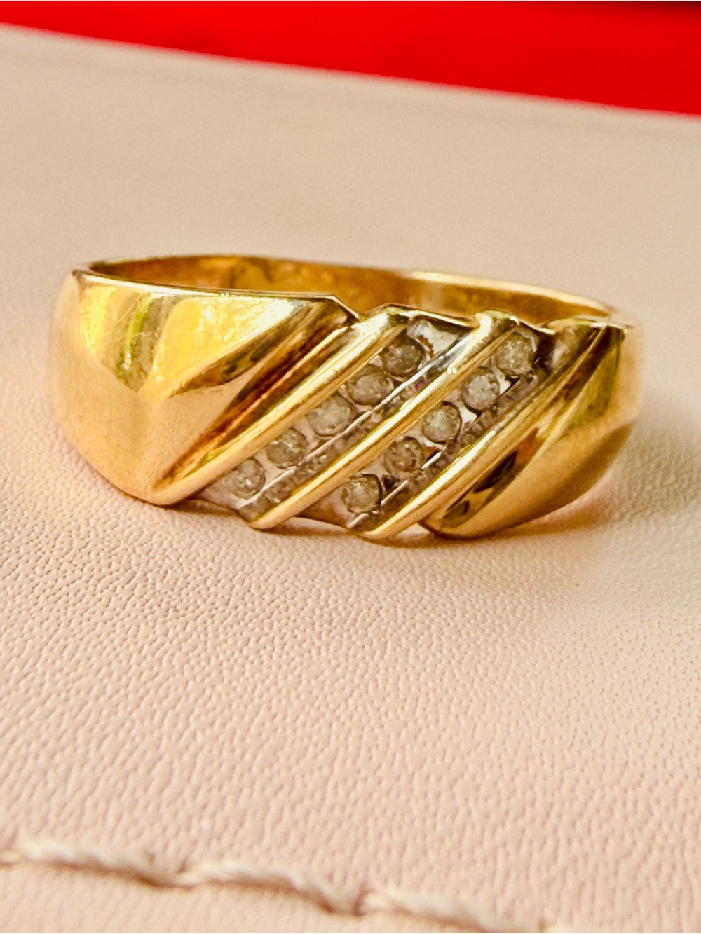 ✨ Men's 10kt Yellow Gold & Diamond Ring✨Sz10